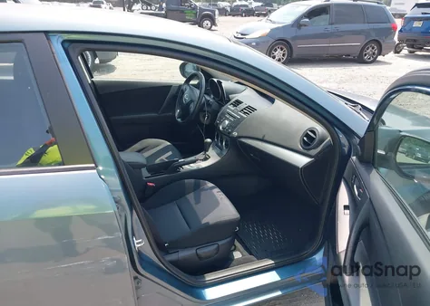 2010 Mazda Mazda3 I Touring из США, поврежденный, VIN JM1BL1SG8A1176838